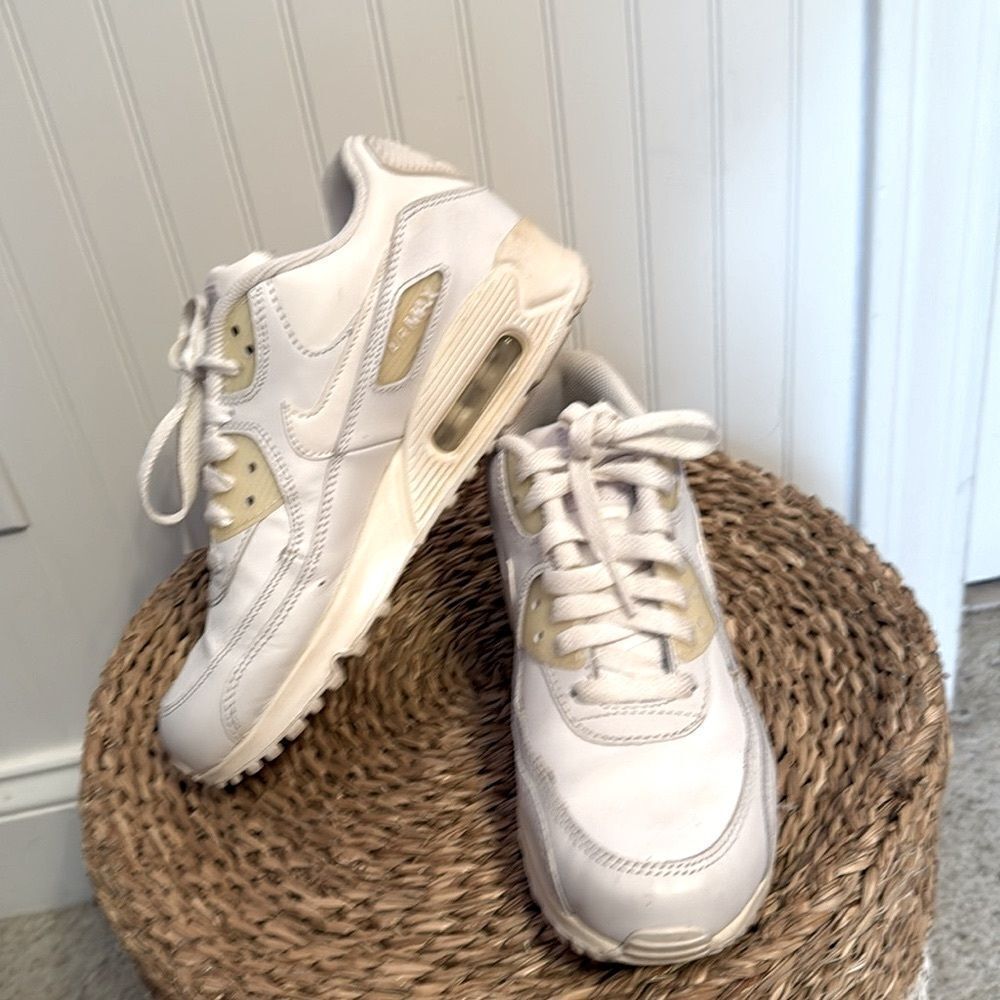 Nike Air Max White Sneakers - 5Y - Good Condition - Picture 6 of 12